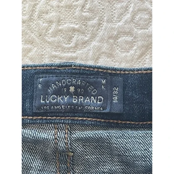 Lucky Brand The Roll Up Denim Shorts Dark Wash Womens Size 14 32 - Picture 5 of 13